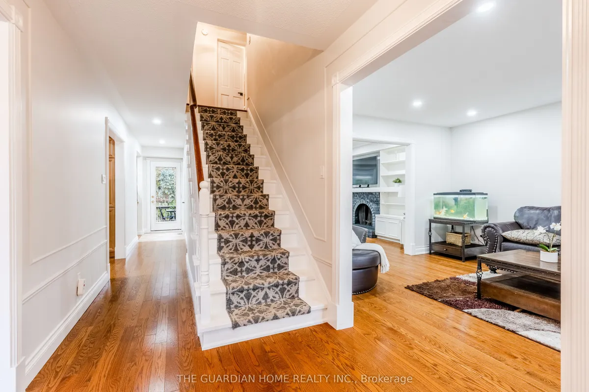 40 Sir Gawaine Place, ON L3P 3A2