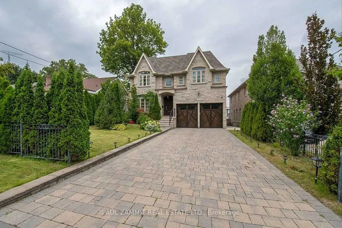 90 Grandview Avenue, ON L3T 1H4