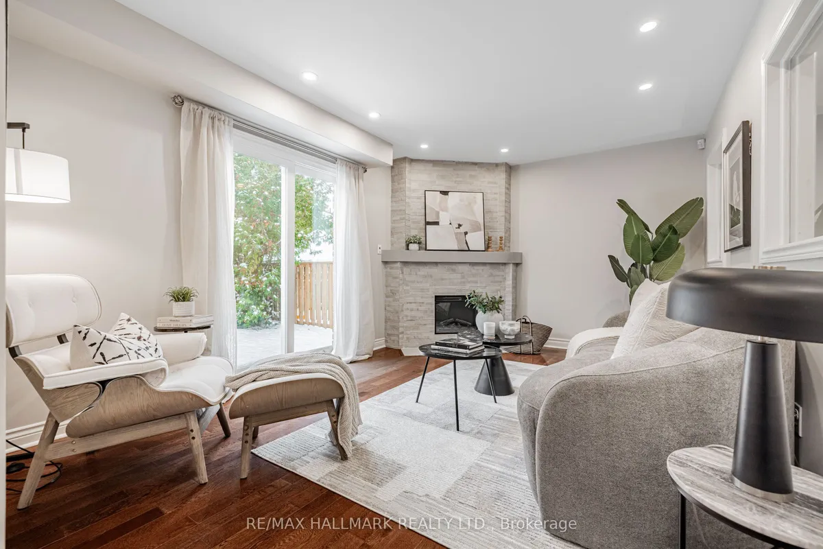 29 Canterbury Court, ON L4C 8E4