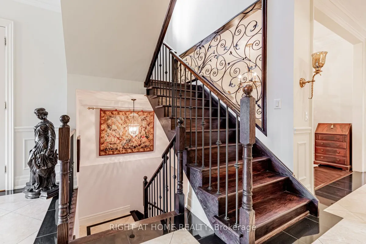 82 Rivermill Crescent, ON L6A 0H4