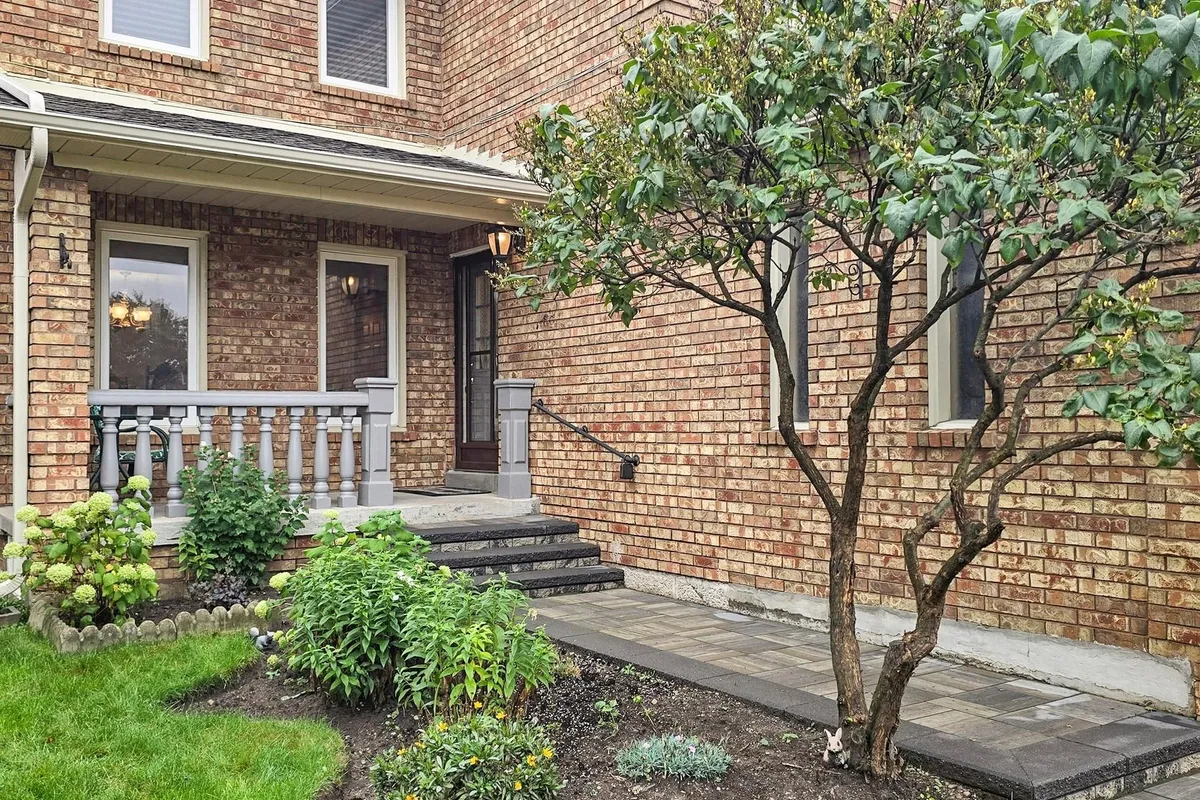 61 Sherbourne Drive, ON L6A 1H1