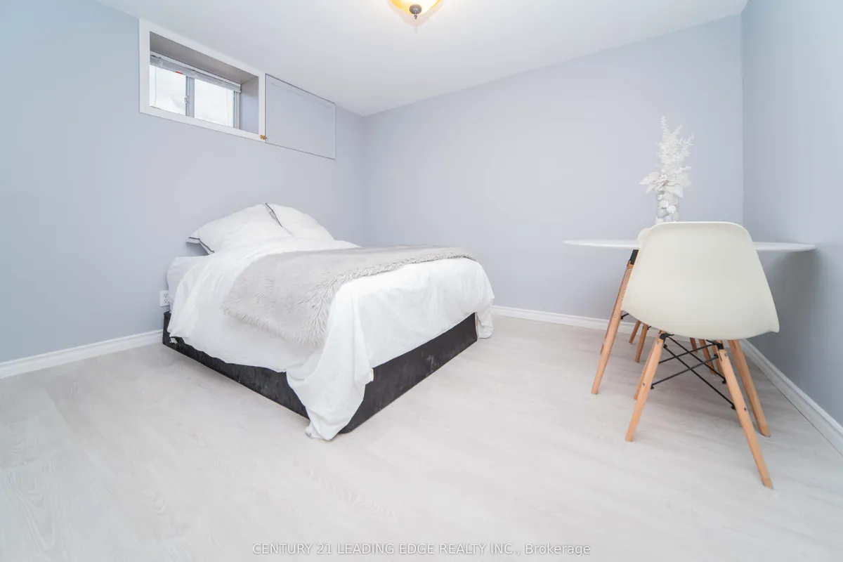 22 Winlaw Place, ON L3P 2C6