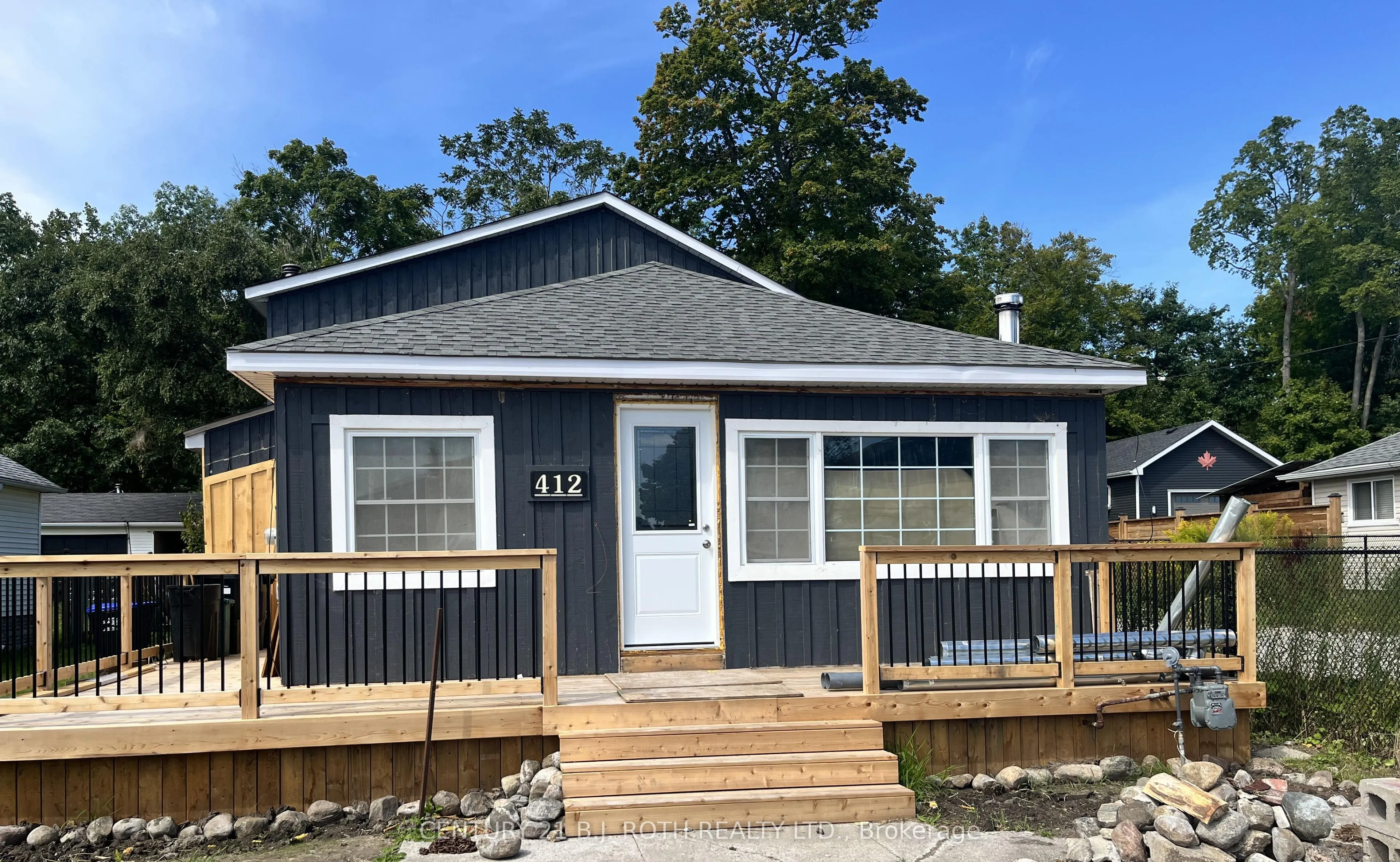 Detached interior view at 412 Limerick Crescent Innisfil