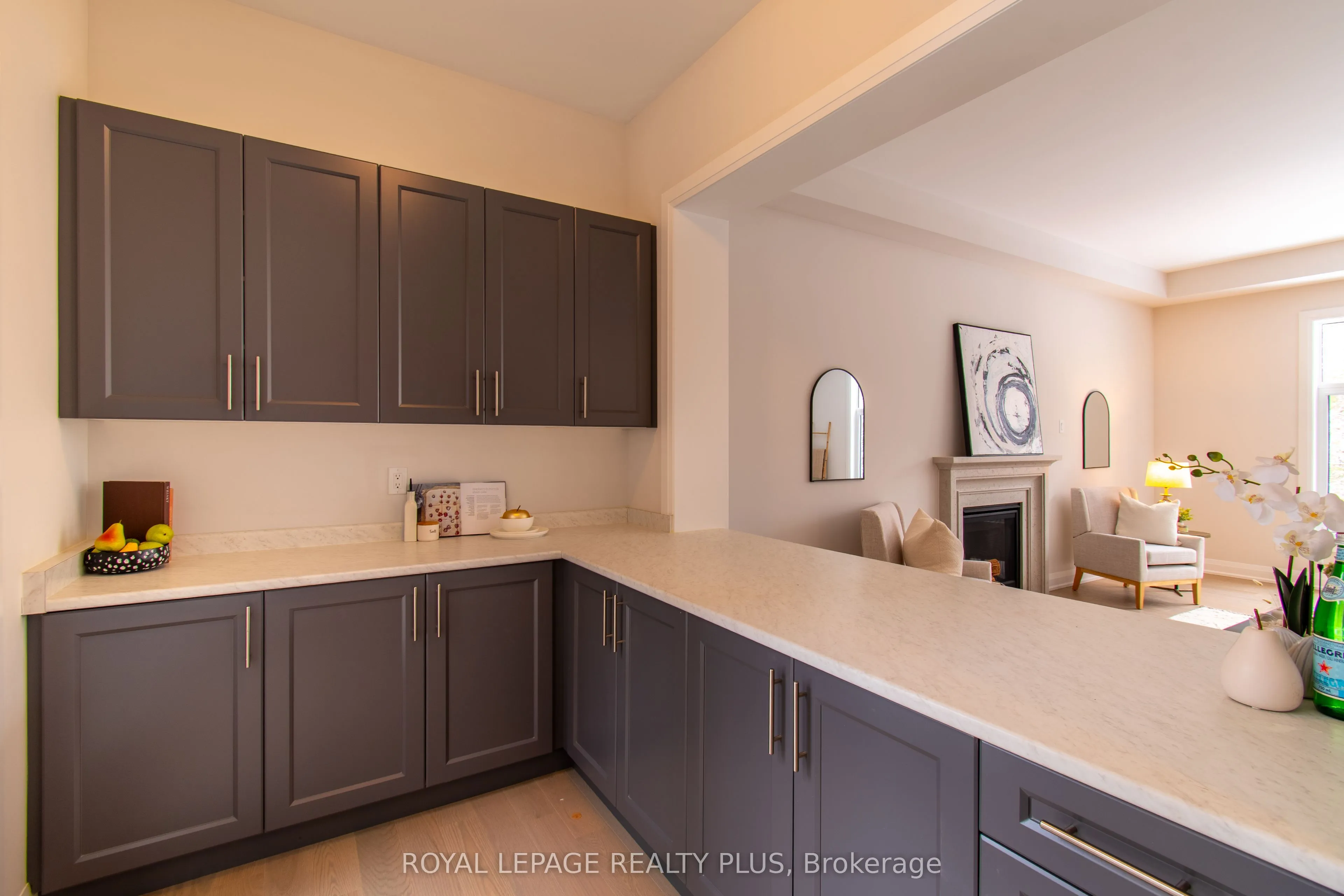 Detached kitchen at 980 Church Drive Innisfil