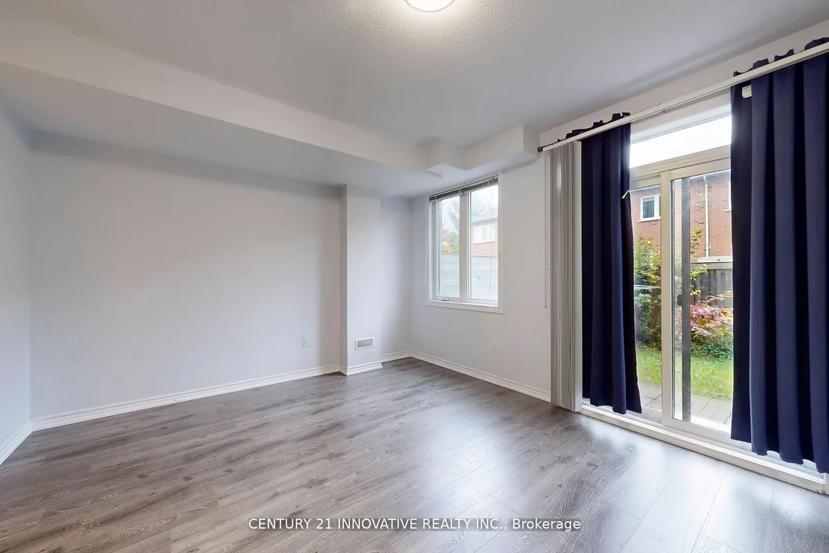 10 Hyderabad Lane, ON L4E 0T8