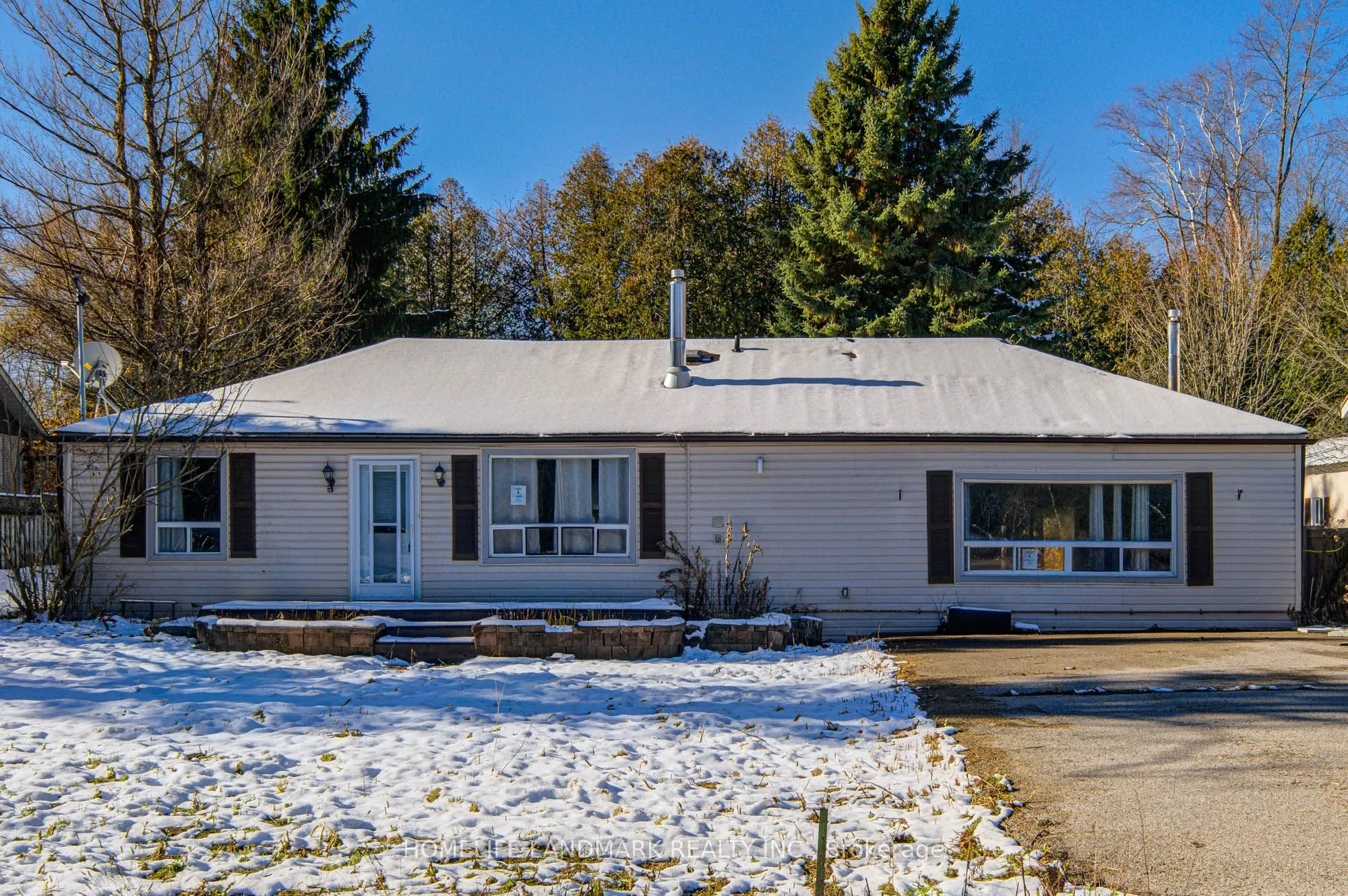 21654 Warden Avenue, ON L0G 1R0