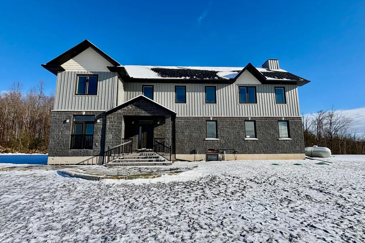 24145 17th Side Road, ON L0K 1A0