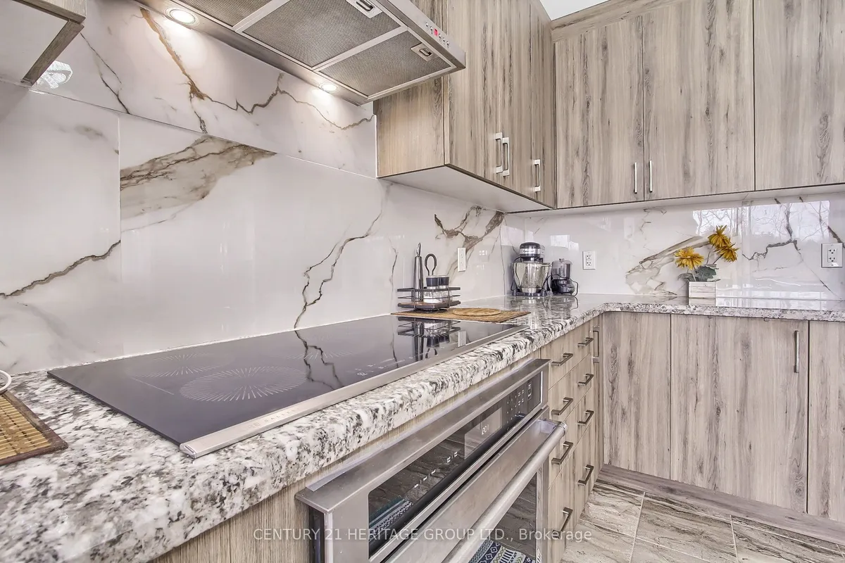 71 Woodhaven Avenue, ON L4G 3Y2