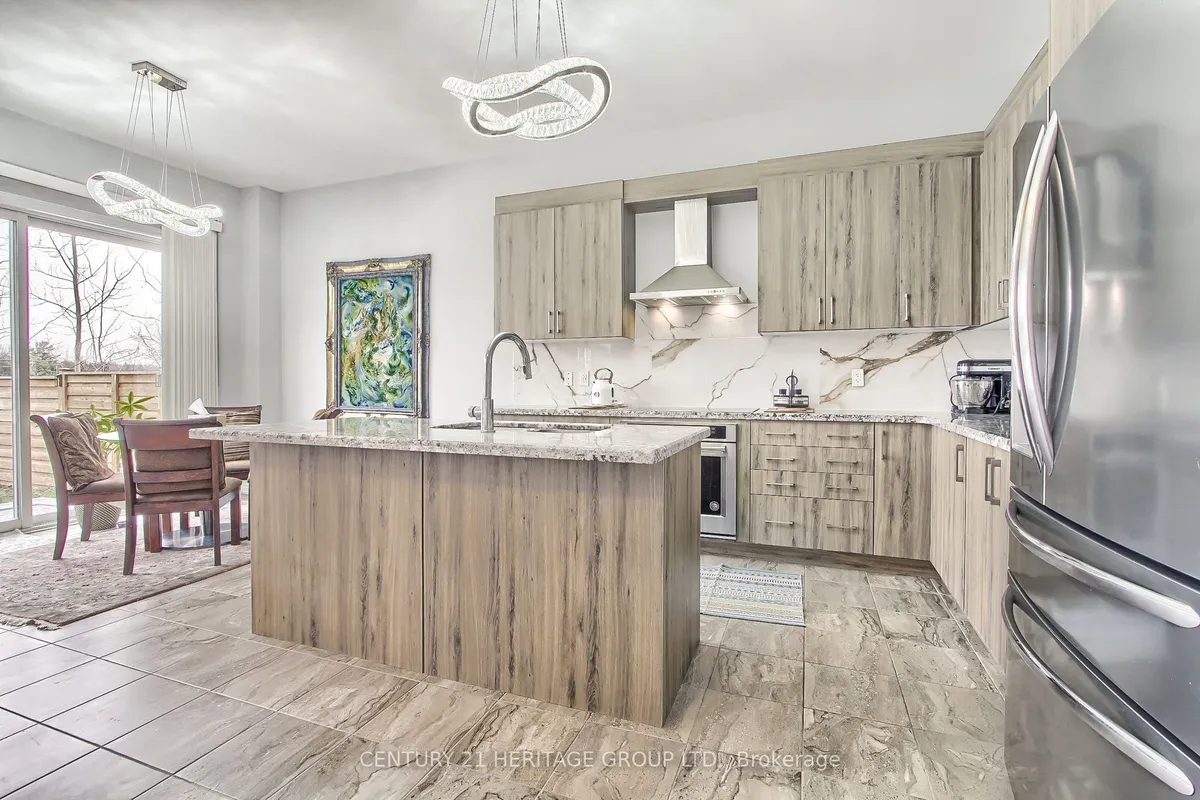 71 Woodhaven Avenue, ON L4G 3Y2