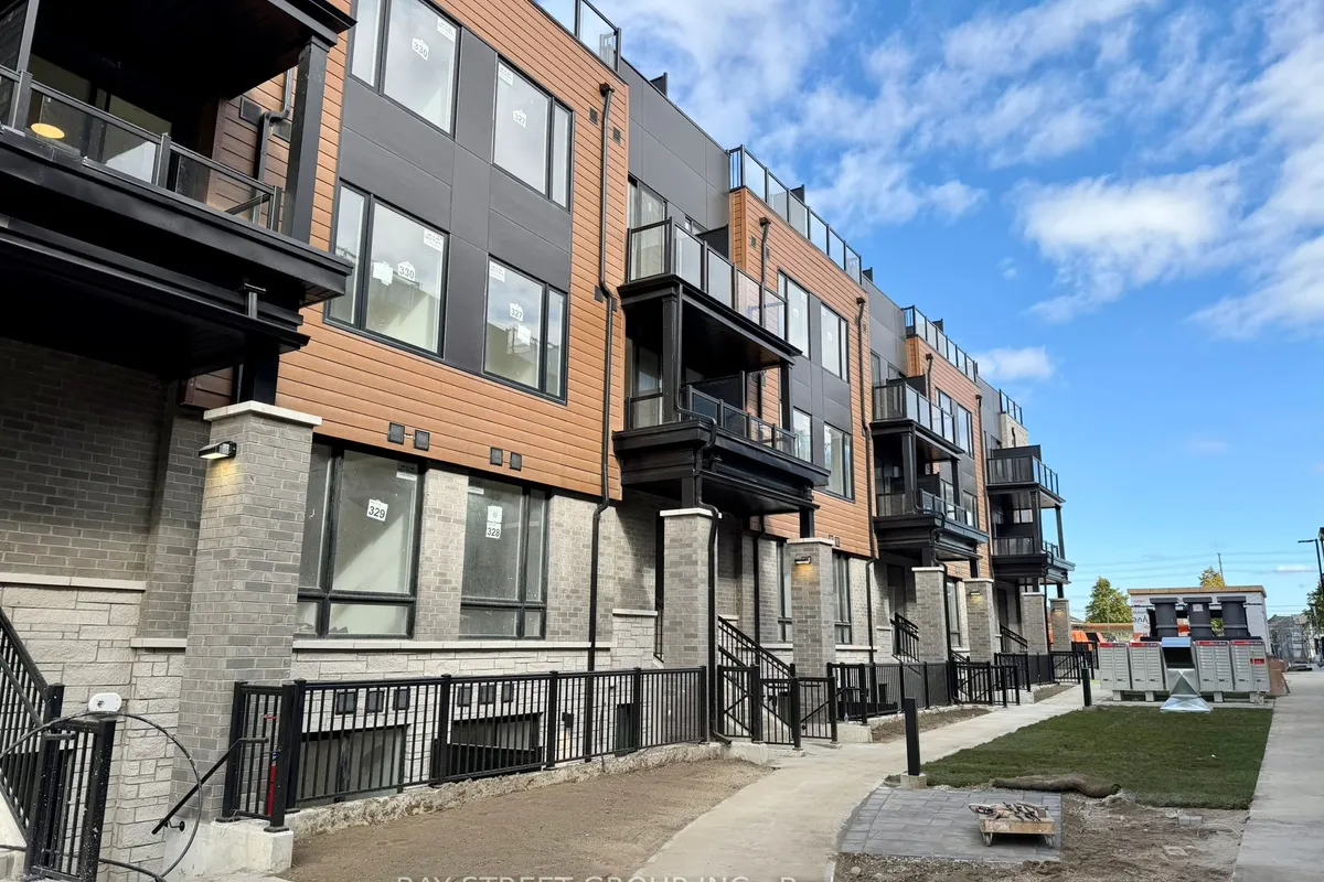 Condo Townhouse 3 bedroom 3 bathroom at 113 Marydale Avenue in Markham - MLS# N12568768