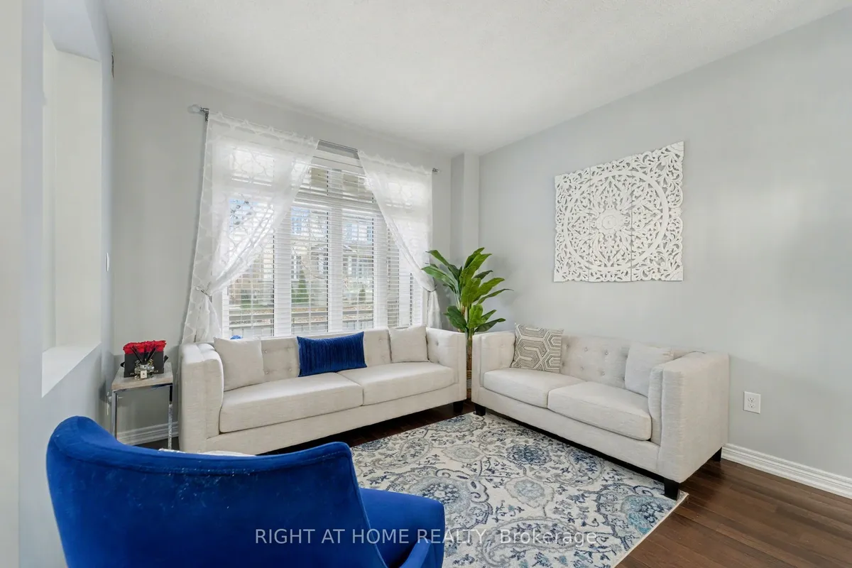 11 Windyton Avenue, ON L6B 0X3