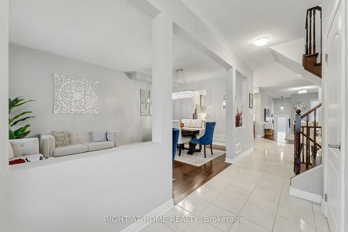 11 Windyton Avenue, ON L6B 0X3