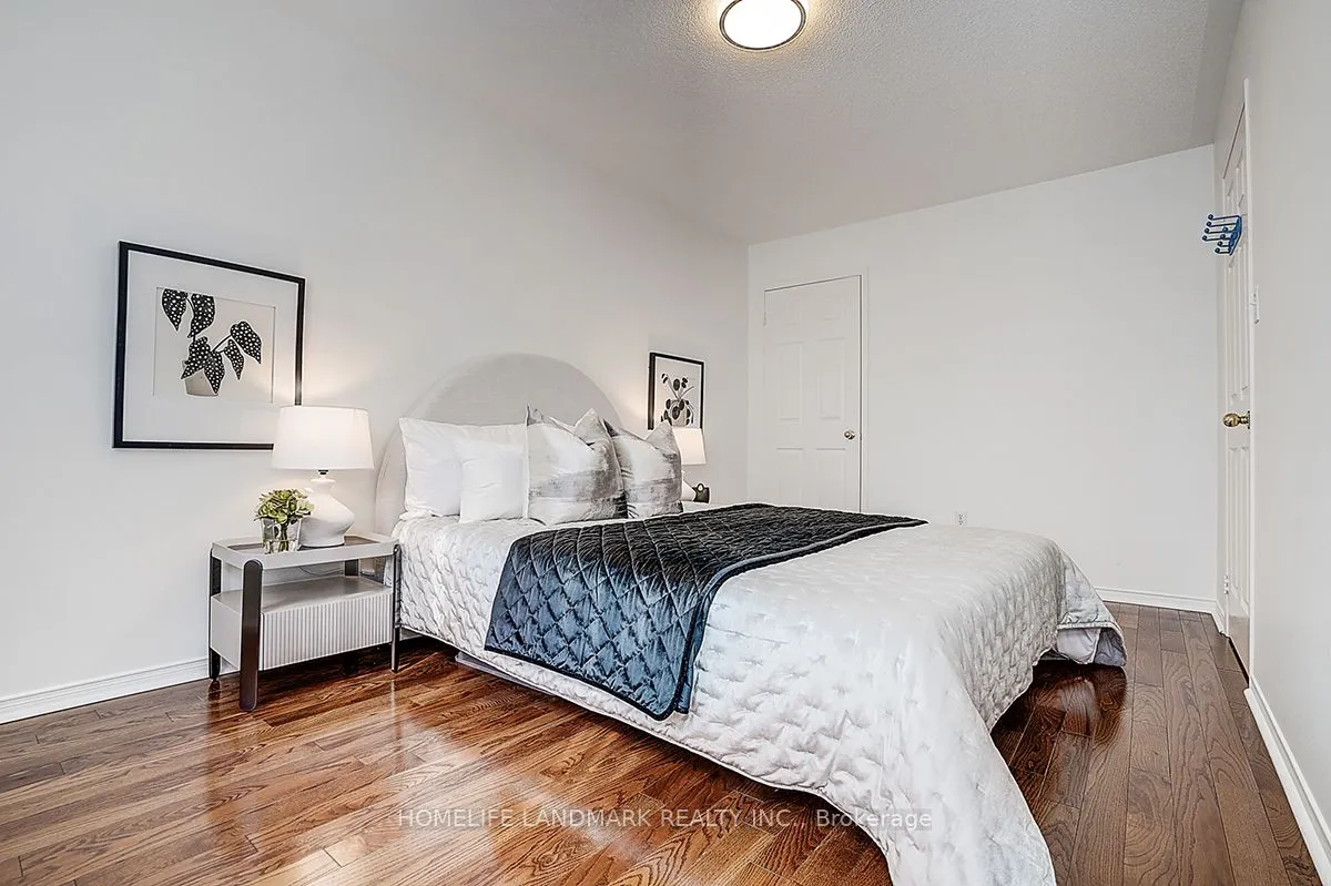 21 Raintree Drive, ON L3R 5T9