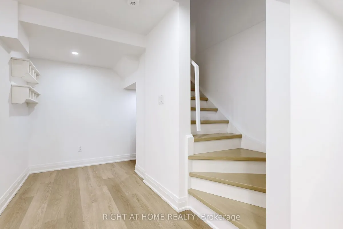 10 Percy Rye Avenue, ON L6C 3K2