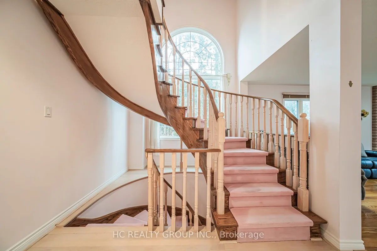 10 Westpoint Court, ON L4B 2V6