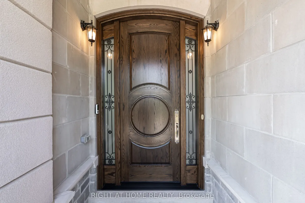 185 Cranberry Lane, ON L4G 5Z4