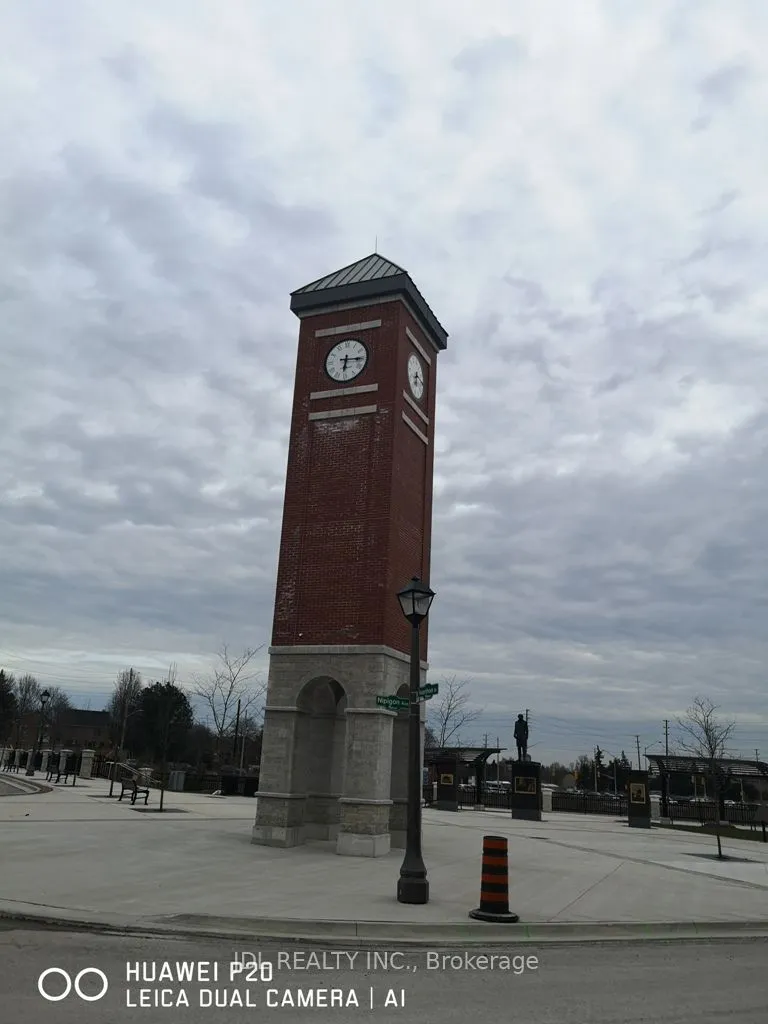 Att/Row/Townhouse interior view at 35 Jaffna Lane Markham