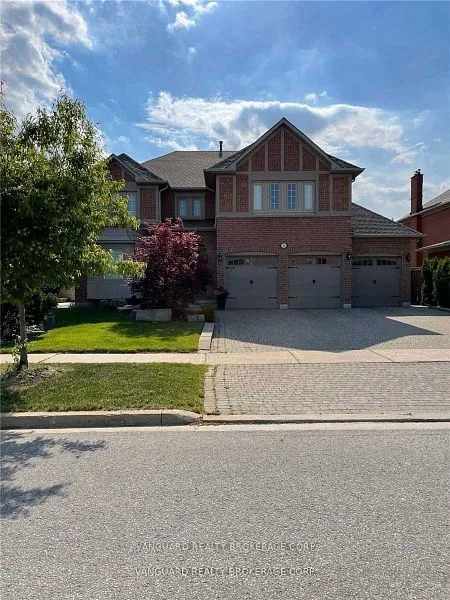 Detached 5 bedroom 5 bathroom at 68 Mellings Drive in Vaughan - MLS# N12575372
