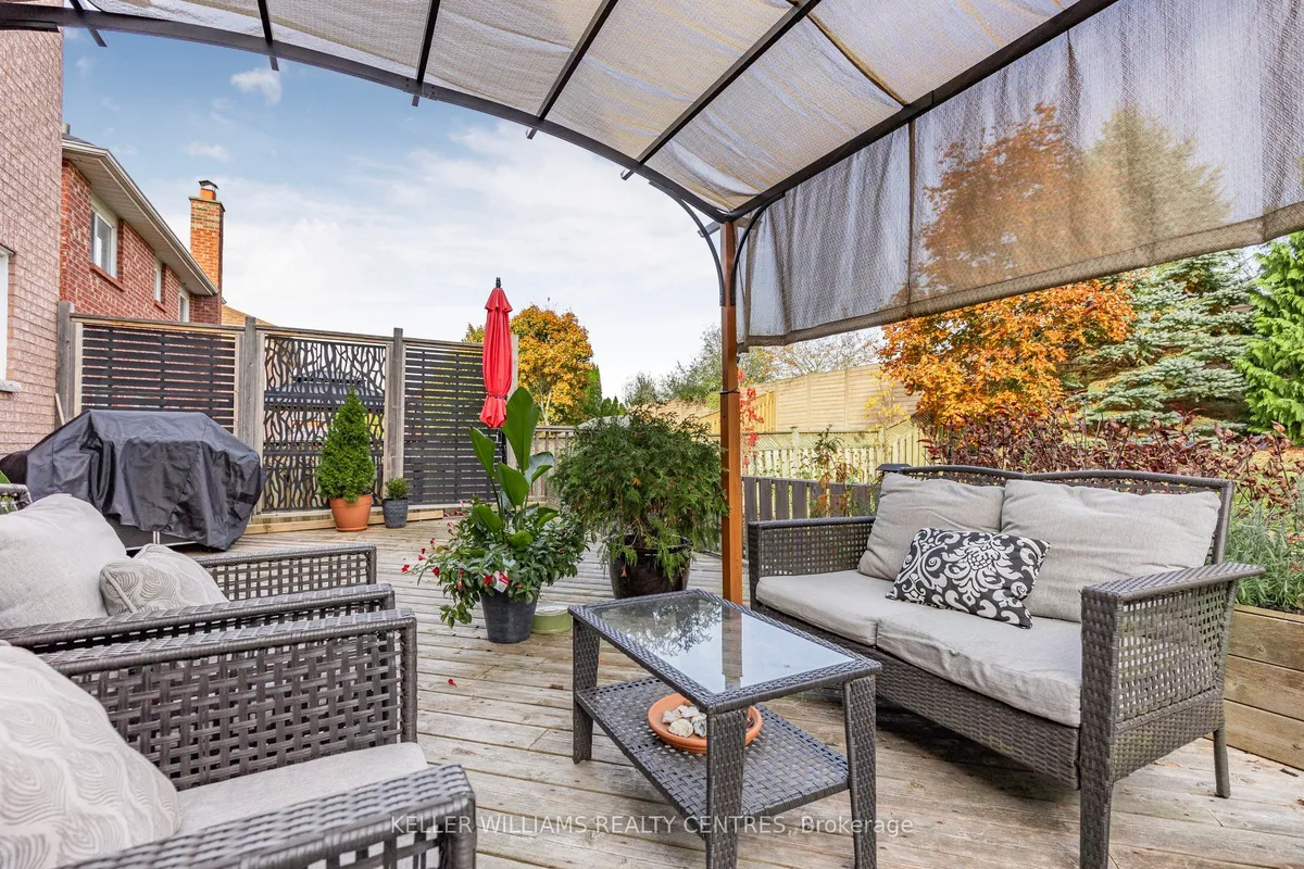 84 Loraview Lane, ON L4G 6N5