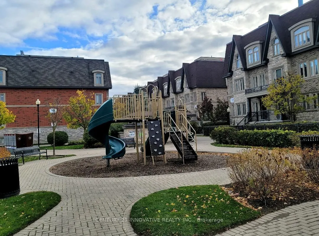 Condo Townhouse 2 bedroom 2 bathroom at 320 John Street in Markham - MLS# N12576112