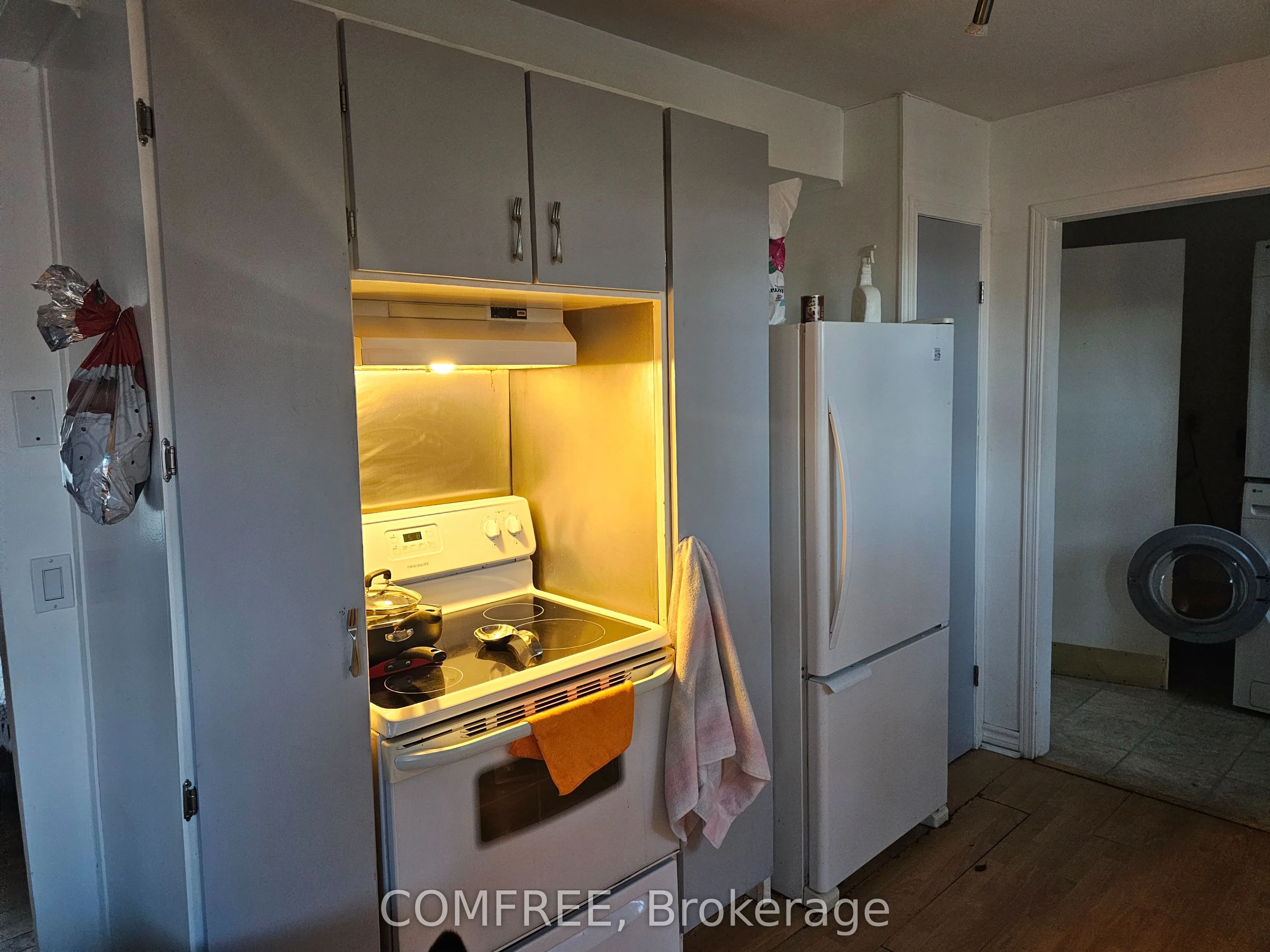 Detached living room at 1978 Victoria Street Innisfil