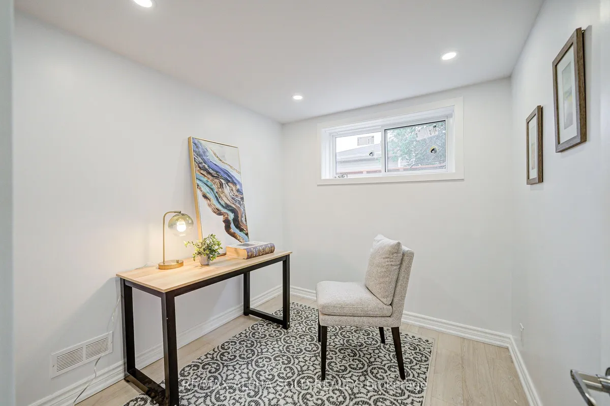 16 Arrowflight Drive, ON L3P 1S1