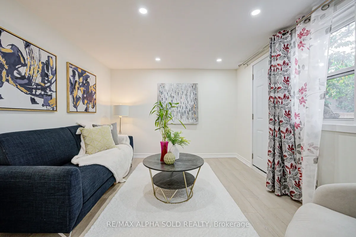 16 Arrowflight Drive, ON L3P 1S1