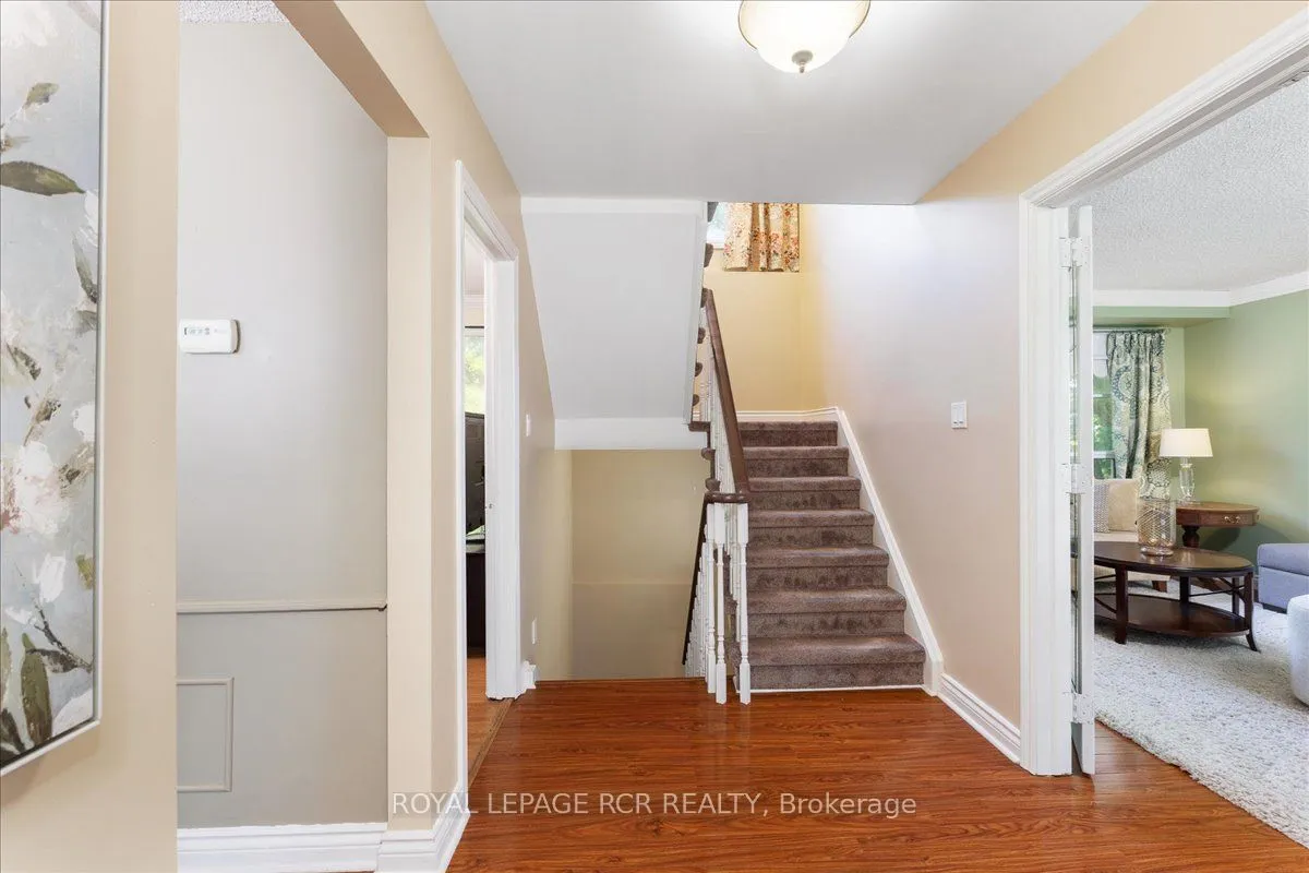 Detached 5 bedroom 3 bathroom at 55 Valley Mills Road in East Gwillimbury - MLS# N12577888