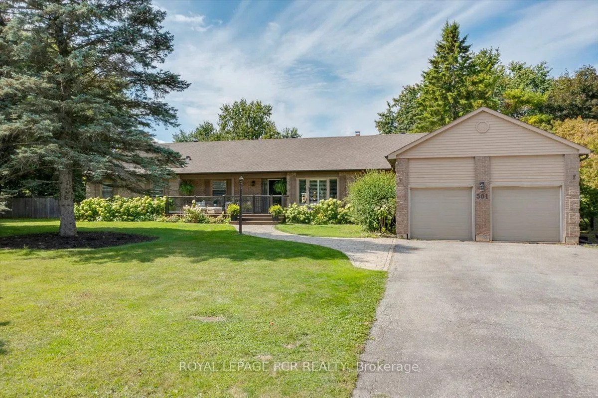 Detached 6 bedroom 4 bathroom at 501 Samuel Harper Court in East Gwillimbury - MLS# N12582182
