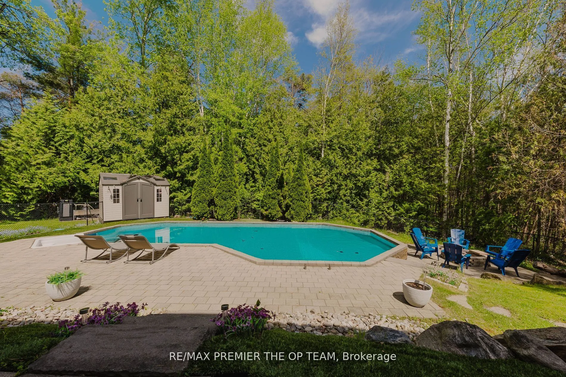 Detached kitchen at 1856 Innisbrook Street Innisfil