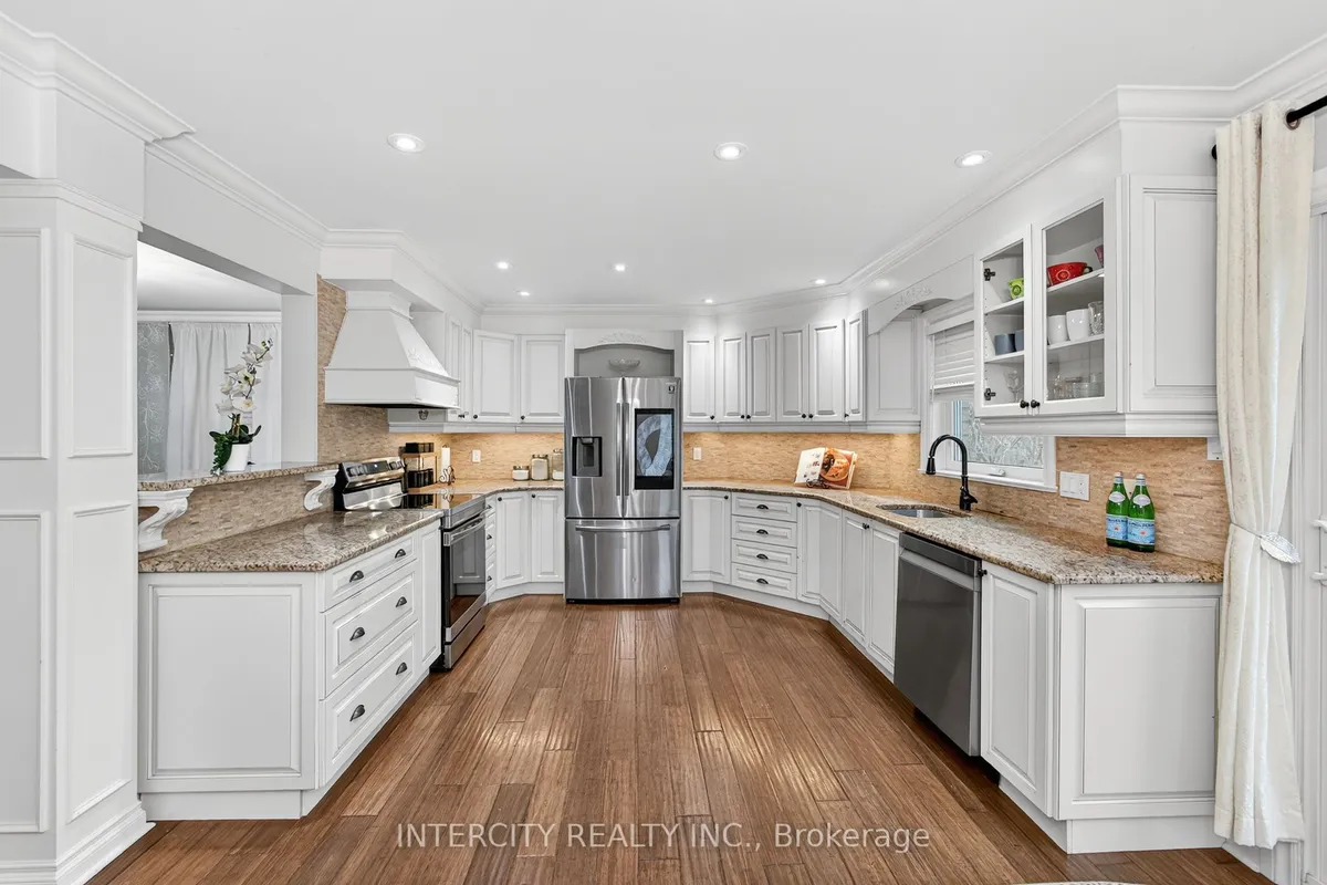 63 Deerglen Terrace, ON L4G 6Y2