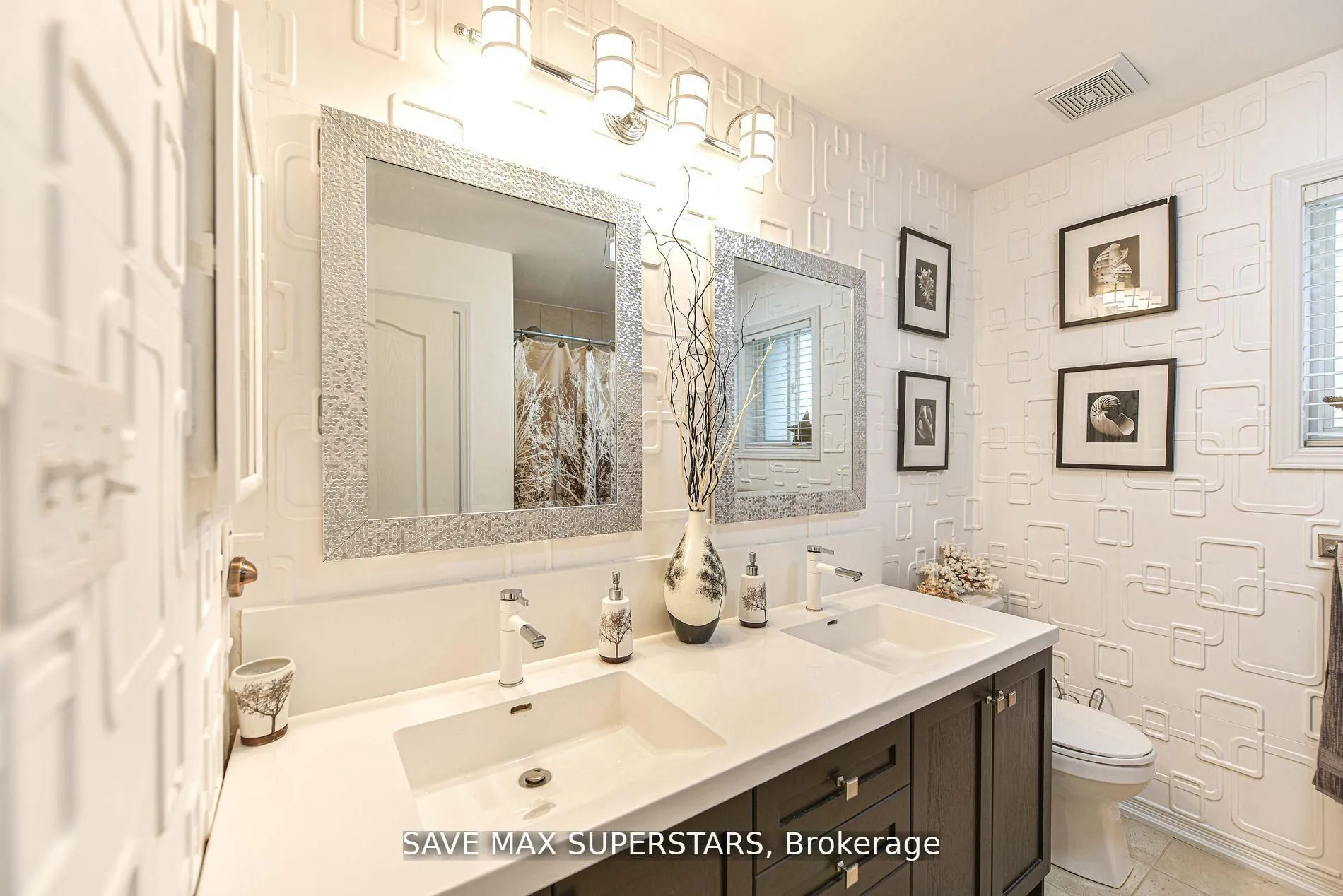 Detached living room at 1246 LESLIE Drive Innisfil