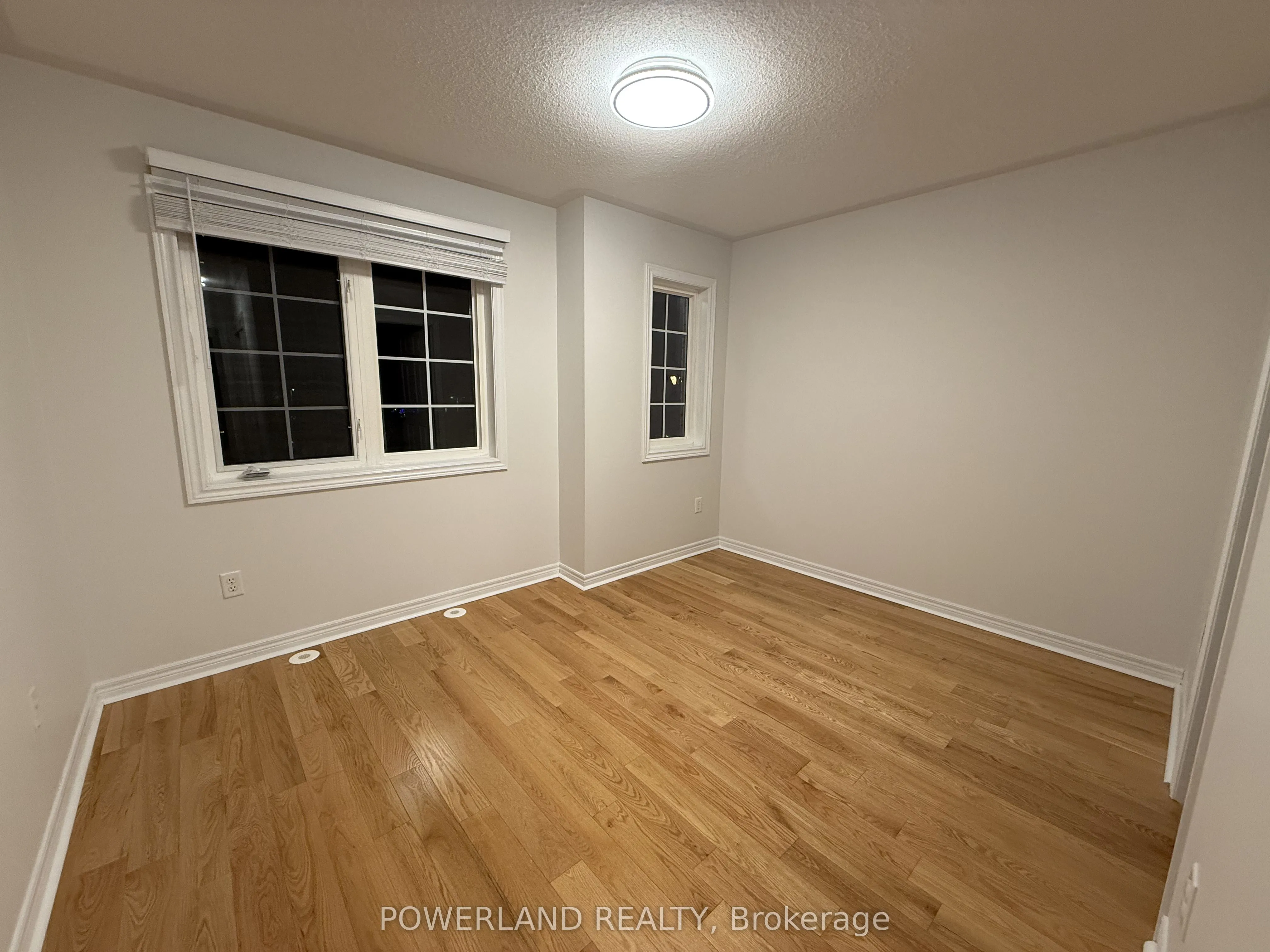 Att/Row/Townhouse kitchen at 2700 Bur Oak Avenue Markham