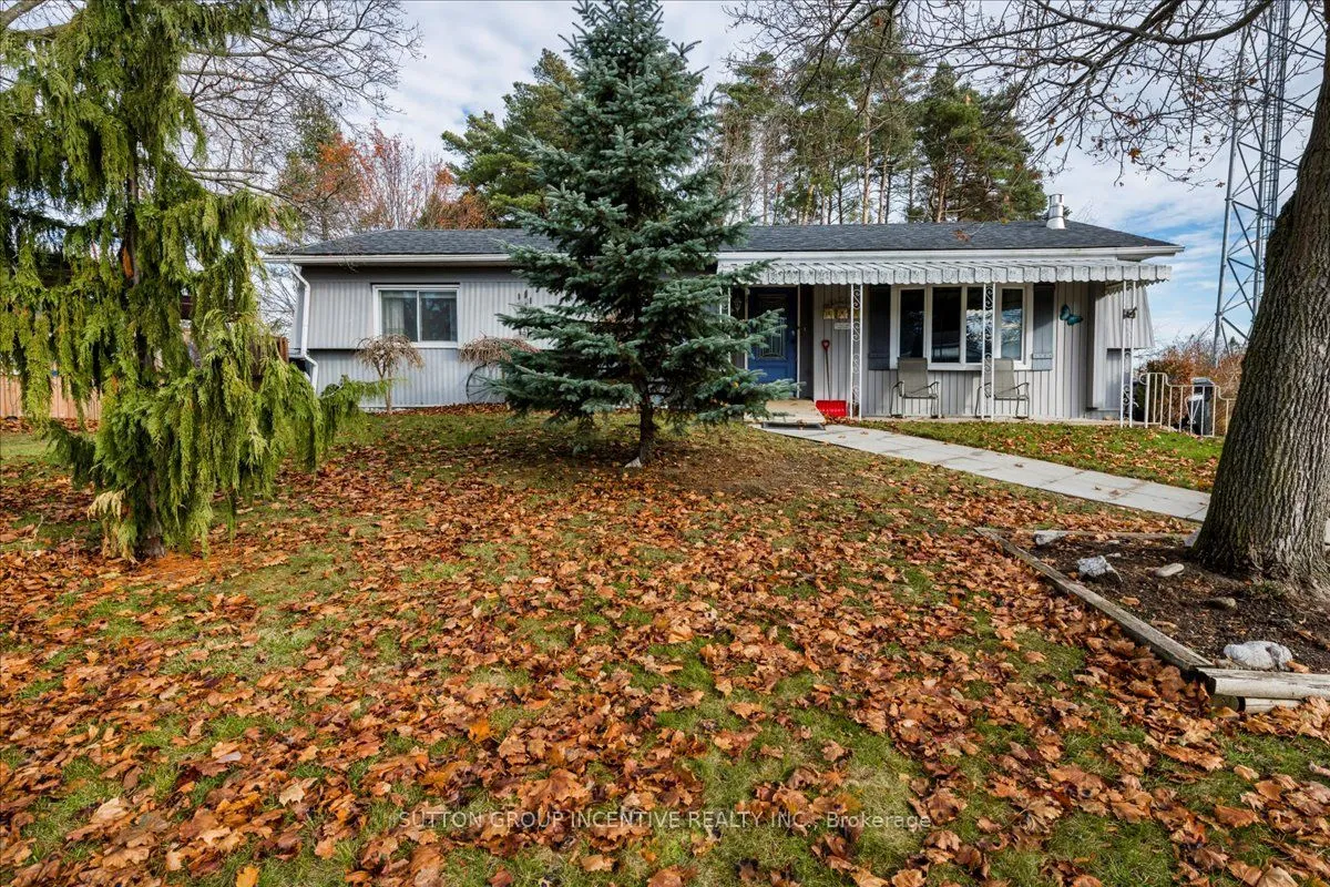 Detached 2 bedroom 2 bathroom at 29 Main Street in Innisfil - MLS# N12588066