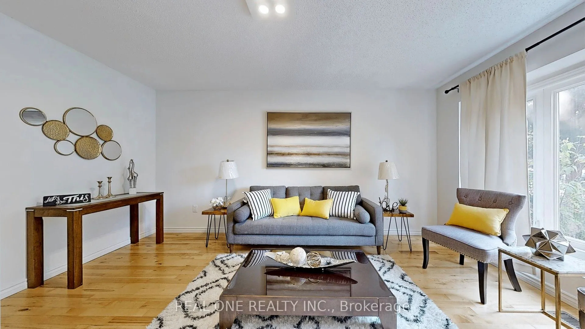 Detached interior view at 35 Aitken Circle Markham