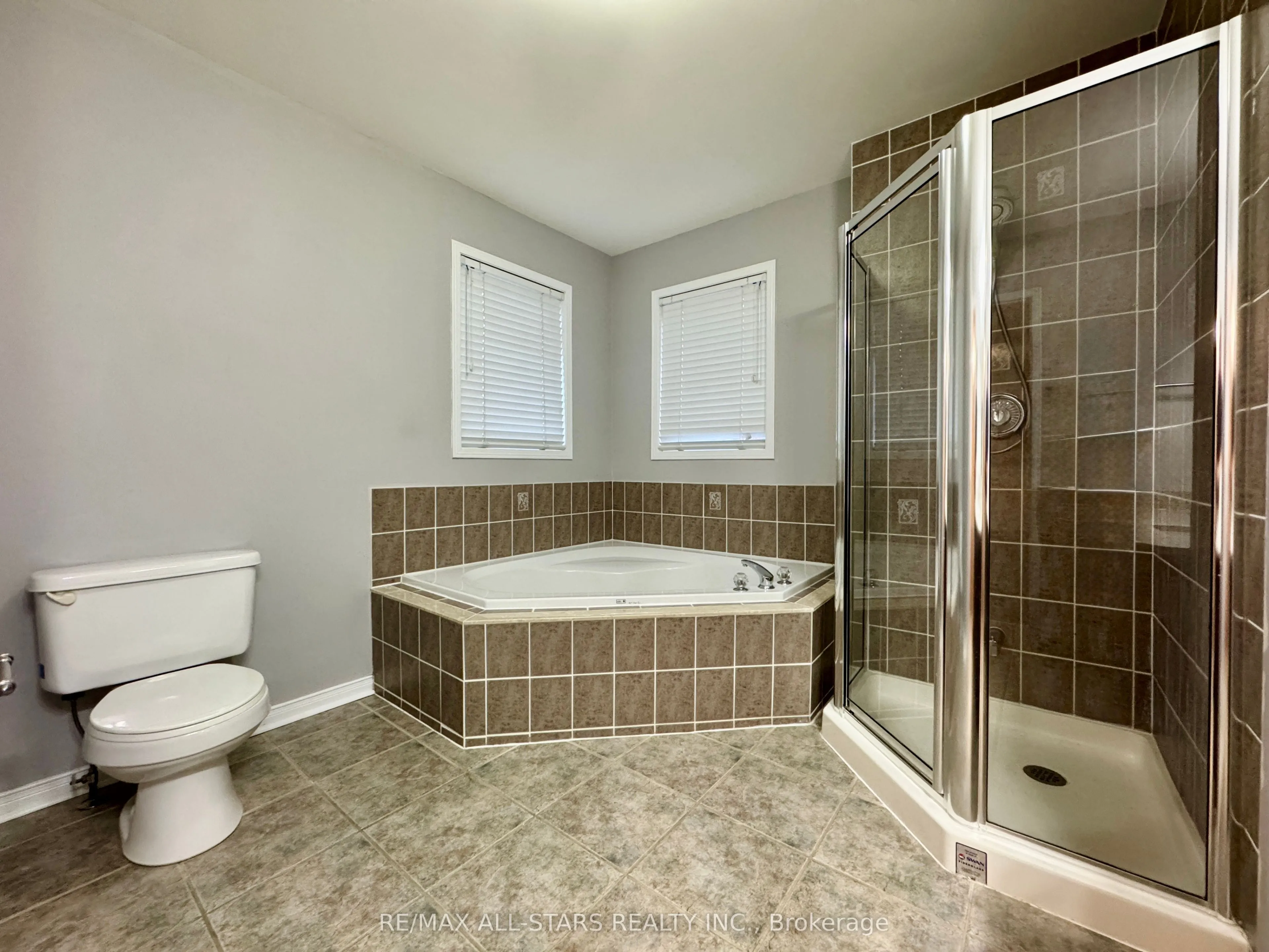 Detached kitchen at 26 Belgrave Square Markham