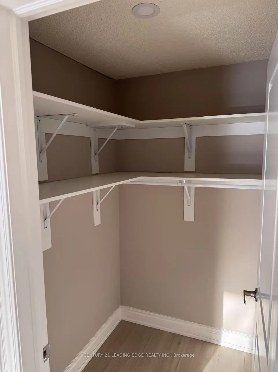 Detached interior view at 4 Burwell Crescent Markham