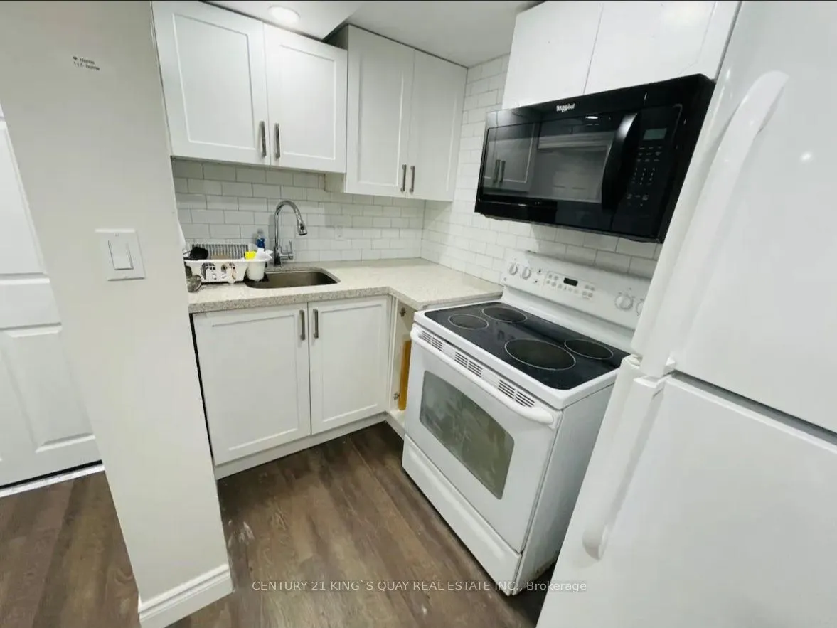 Detached living room at 117 Northolt Crescent Markham