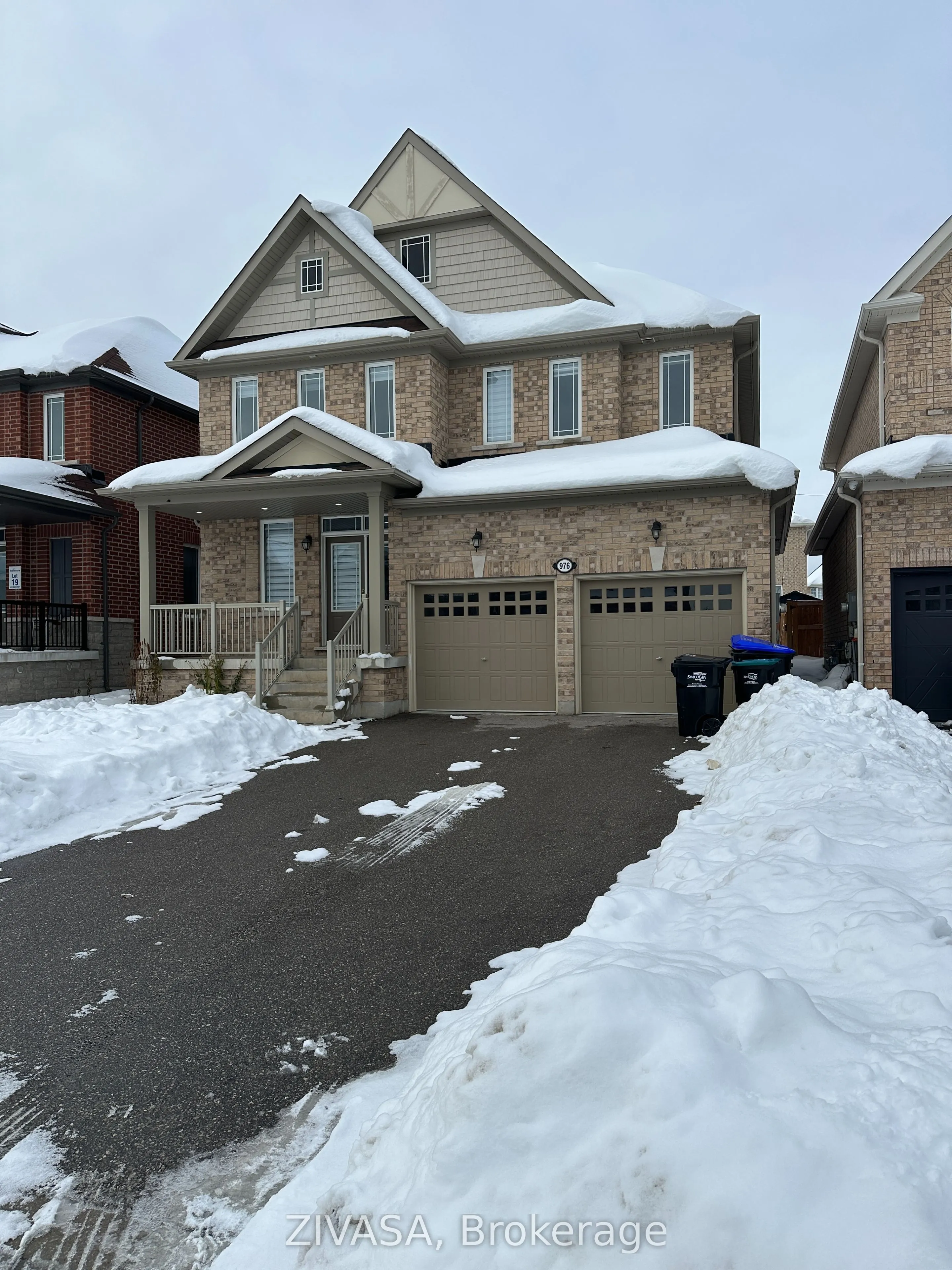 Detached 4 bedroom 4 bathroom at 976 Green Street in Innisfil - MLS# N12592200