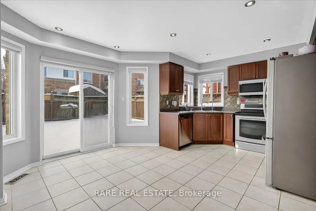 Detached interior view at 1444 Forest Street Innisfil