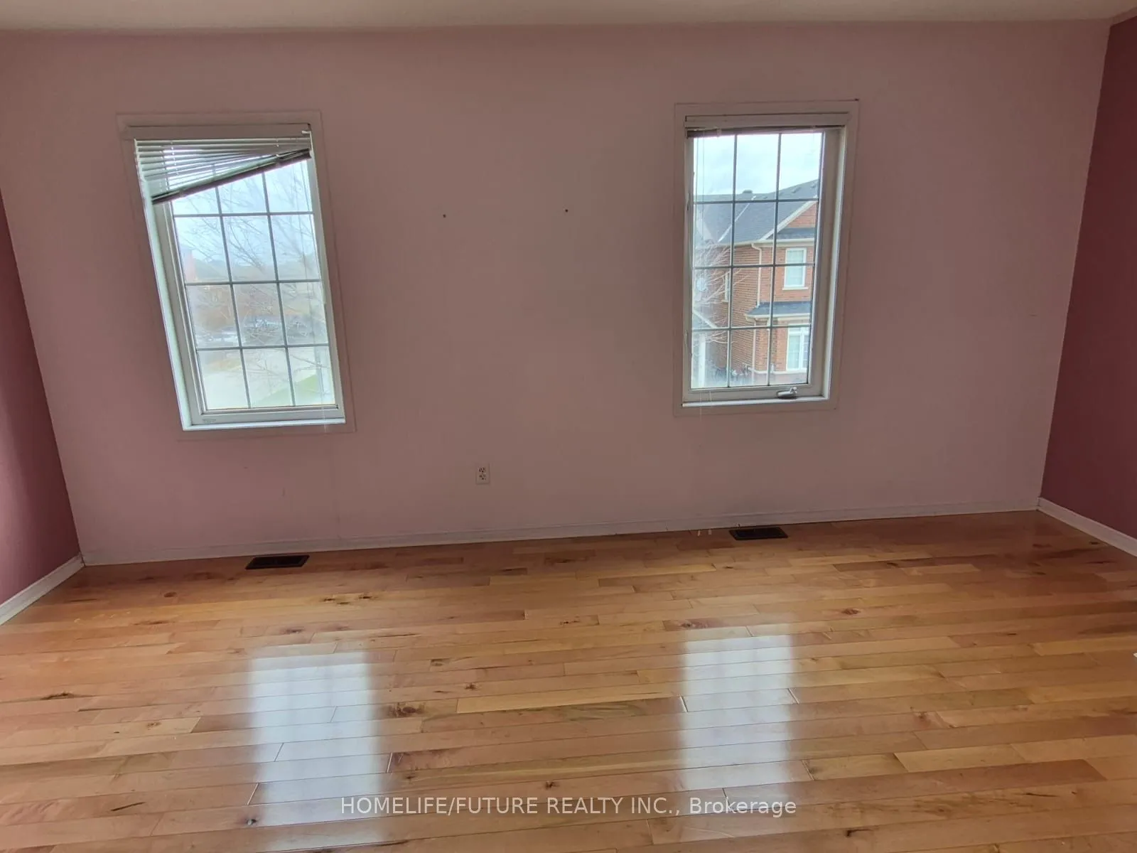 Detached kitchen at 22 Snowcreek Street Markham