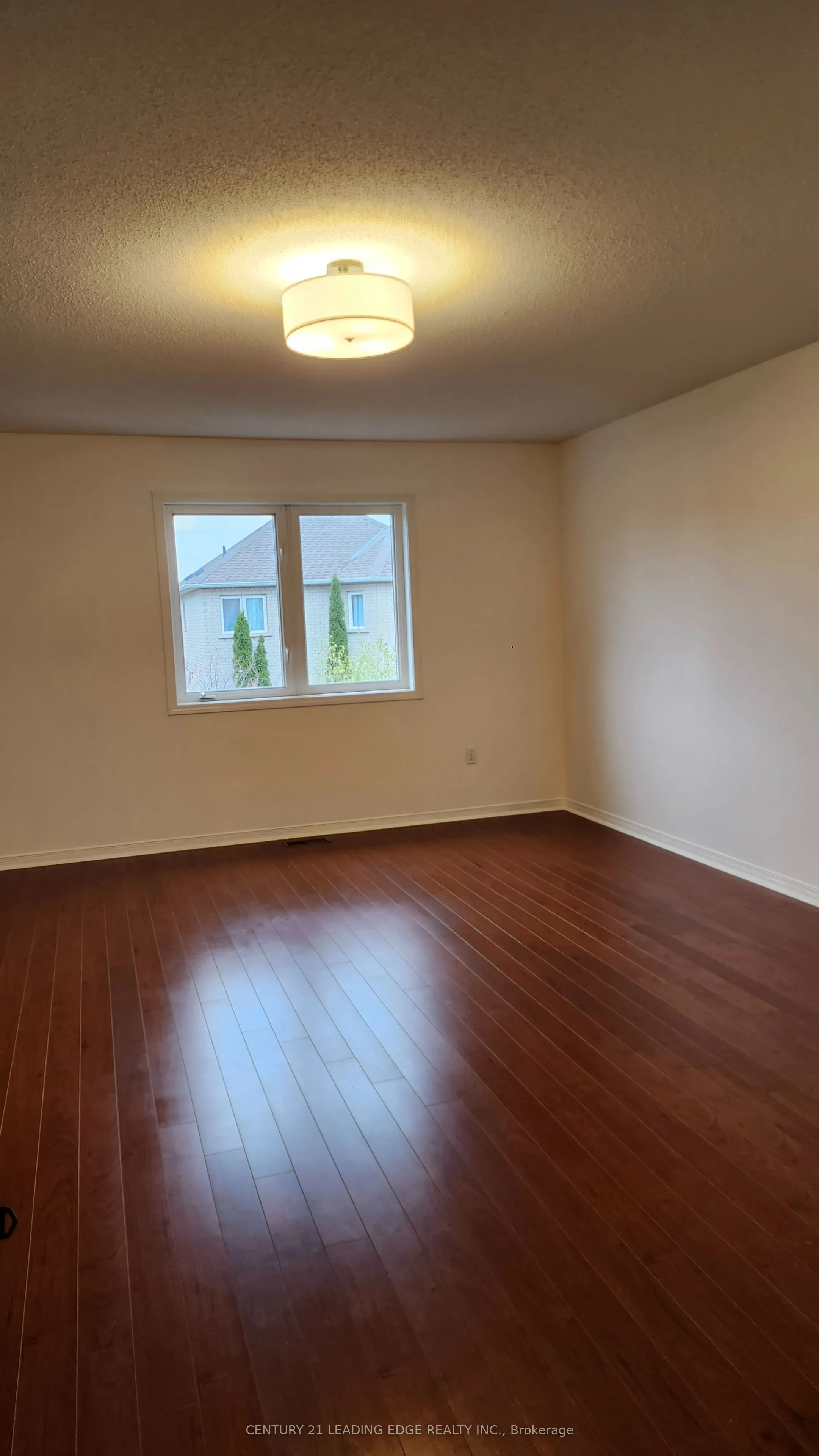 Detached living room at 7 Angela Court Markham