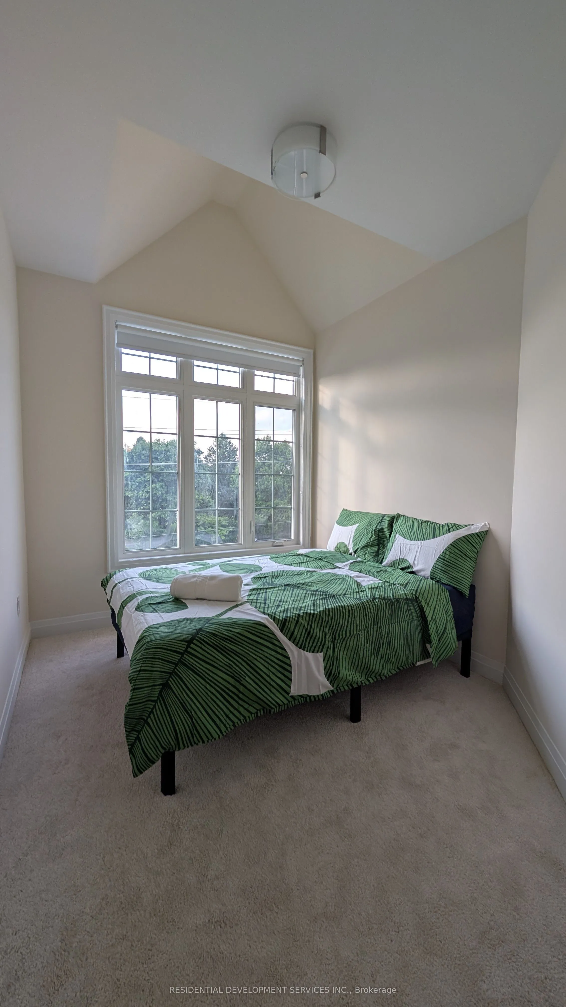 Att/Row/Townhouse living room at 4179 Major Mackenzie Drive Markham