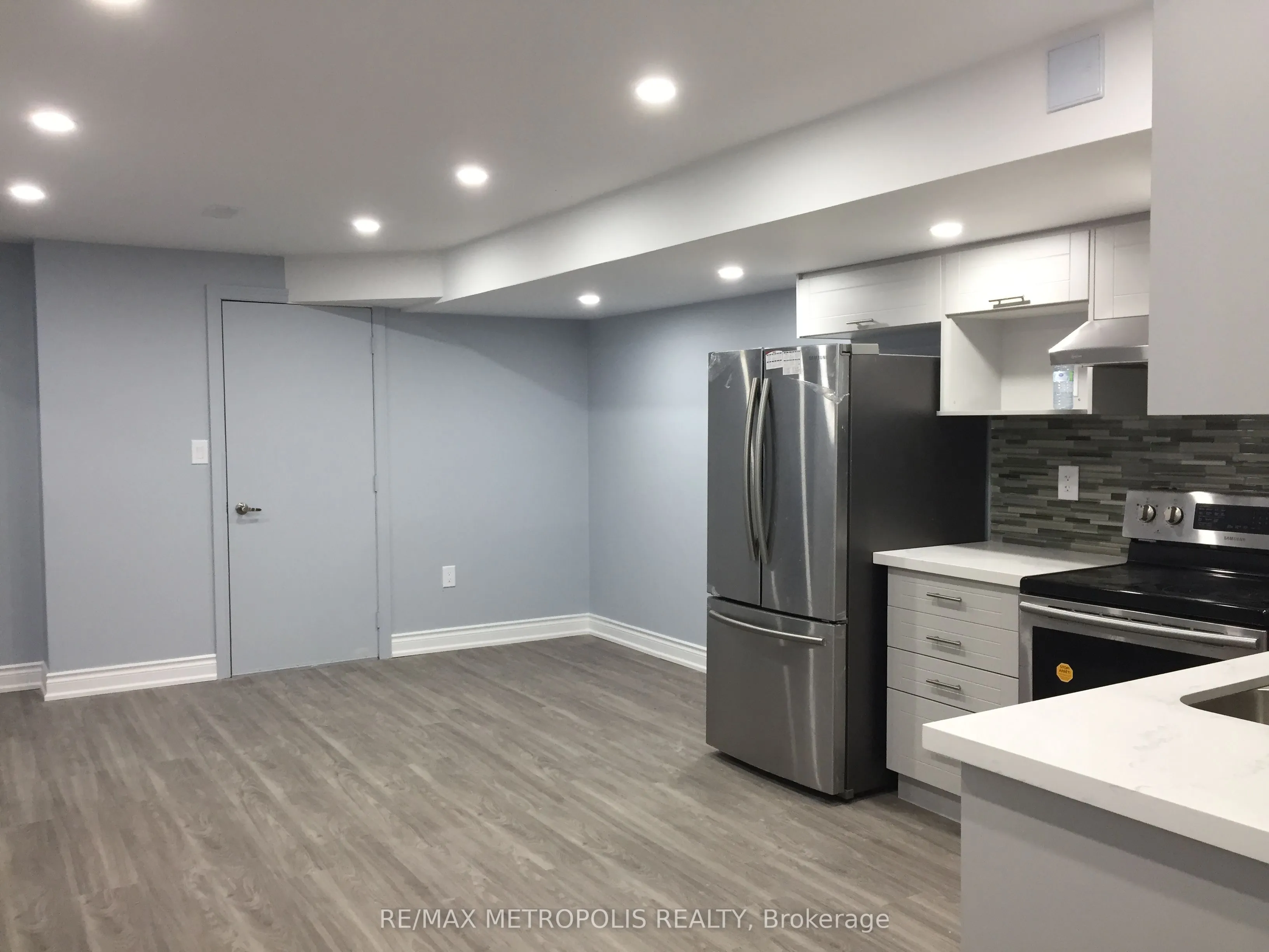 Detached living room at 140 Shady Oaks Avenue Markham