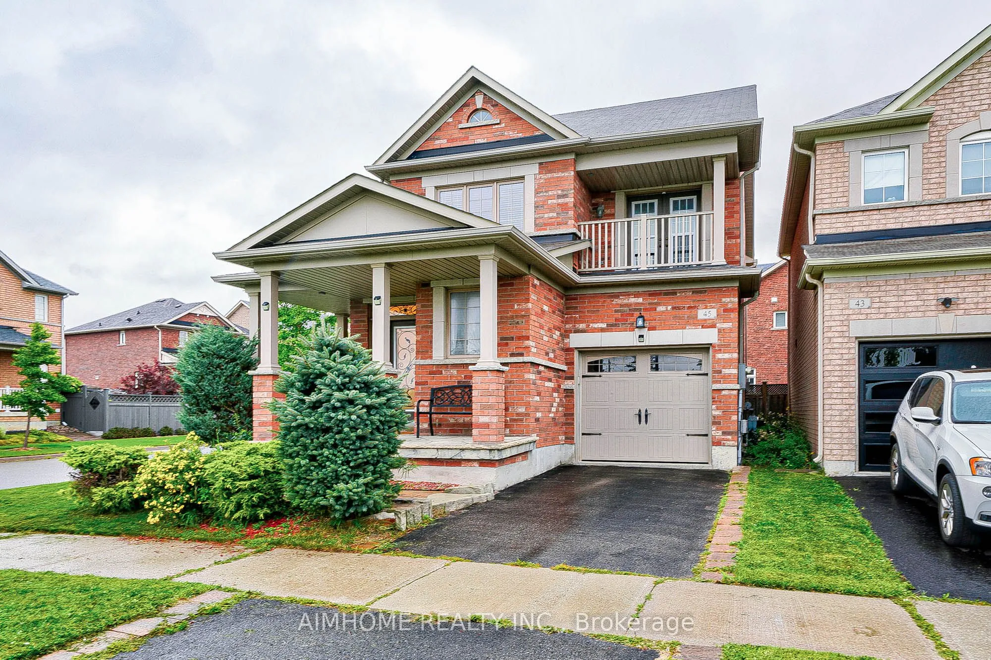 Detached 3 bedroom 4 bathroom at 45 Darren Hill Trail in Markham - MLS# N12595638