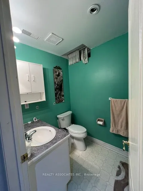 Detached kitchen at 70 Promelia Court Markham