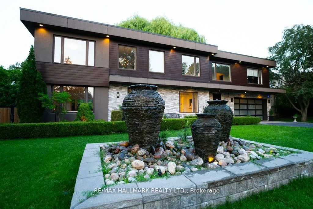 Detached 6 bedroom 5 bathroom at 17 Hammok Crescent in Markham - MLS# N12596494