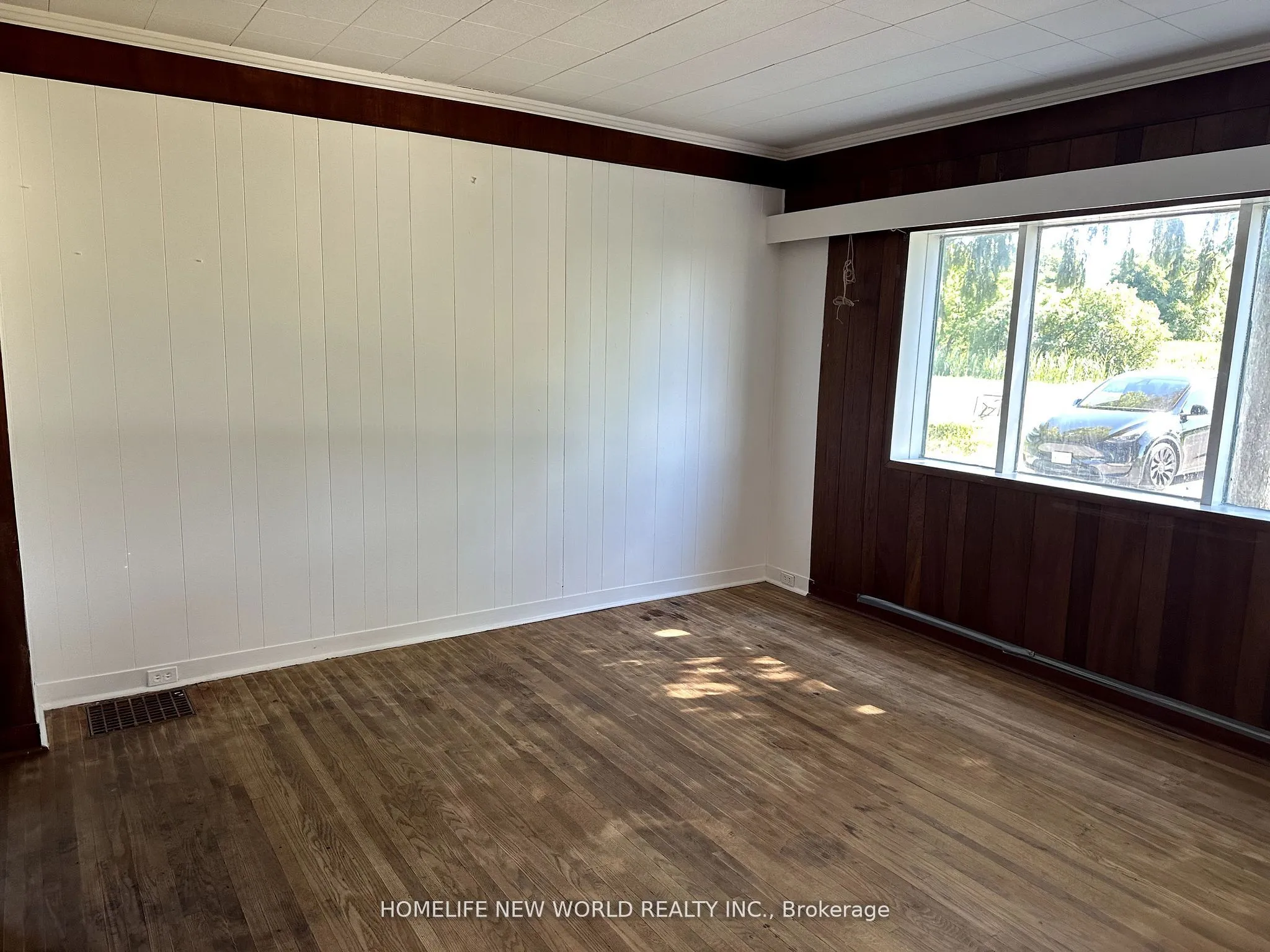 Detached living room at 10346 Mccowan Road Markham