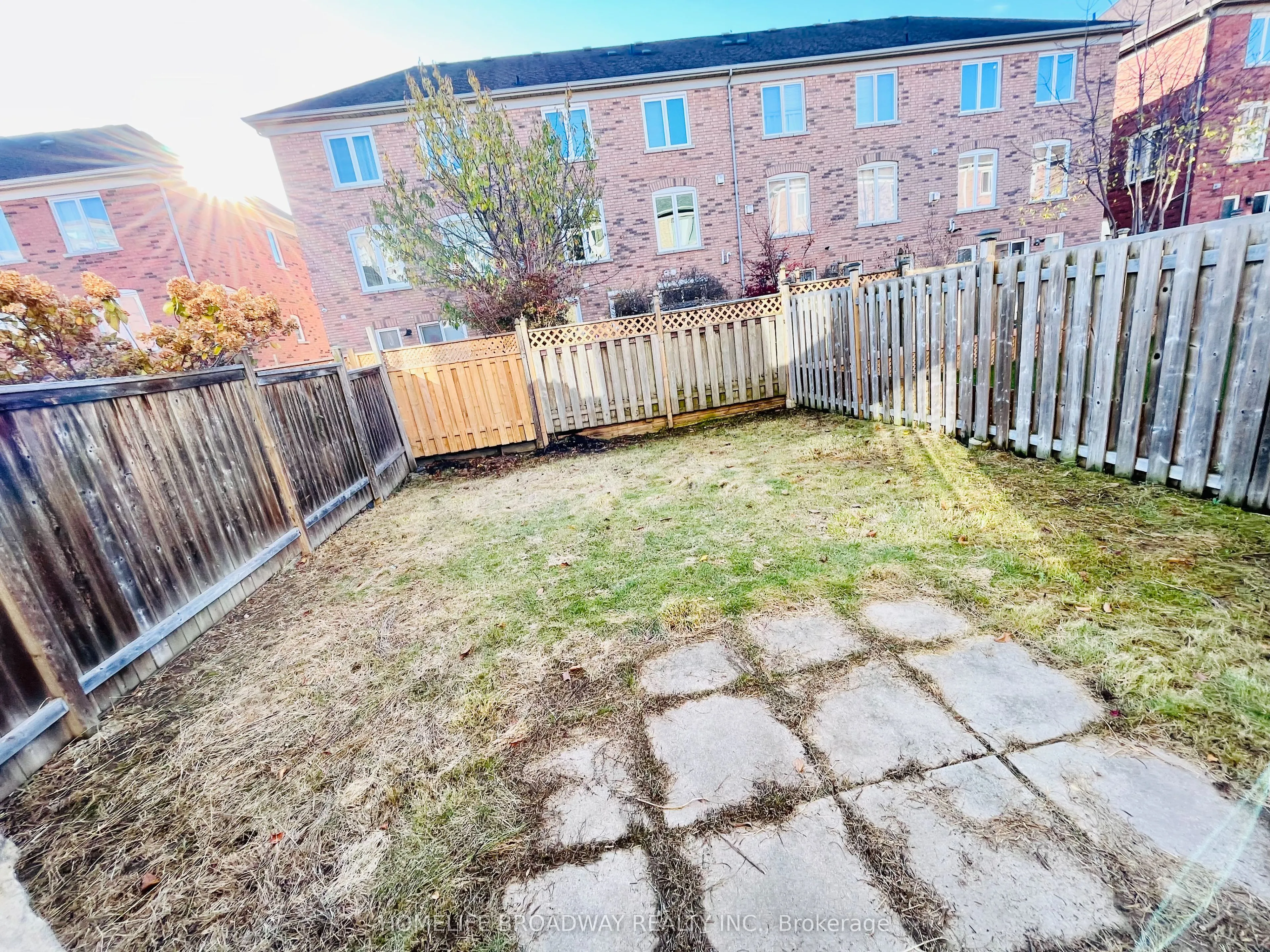 Att/Row/Townhouse living room at 179 Leitchcroft Crescent Markham