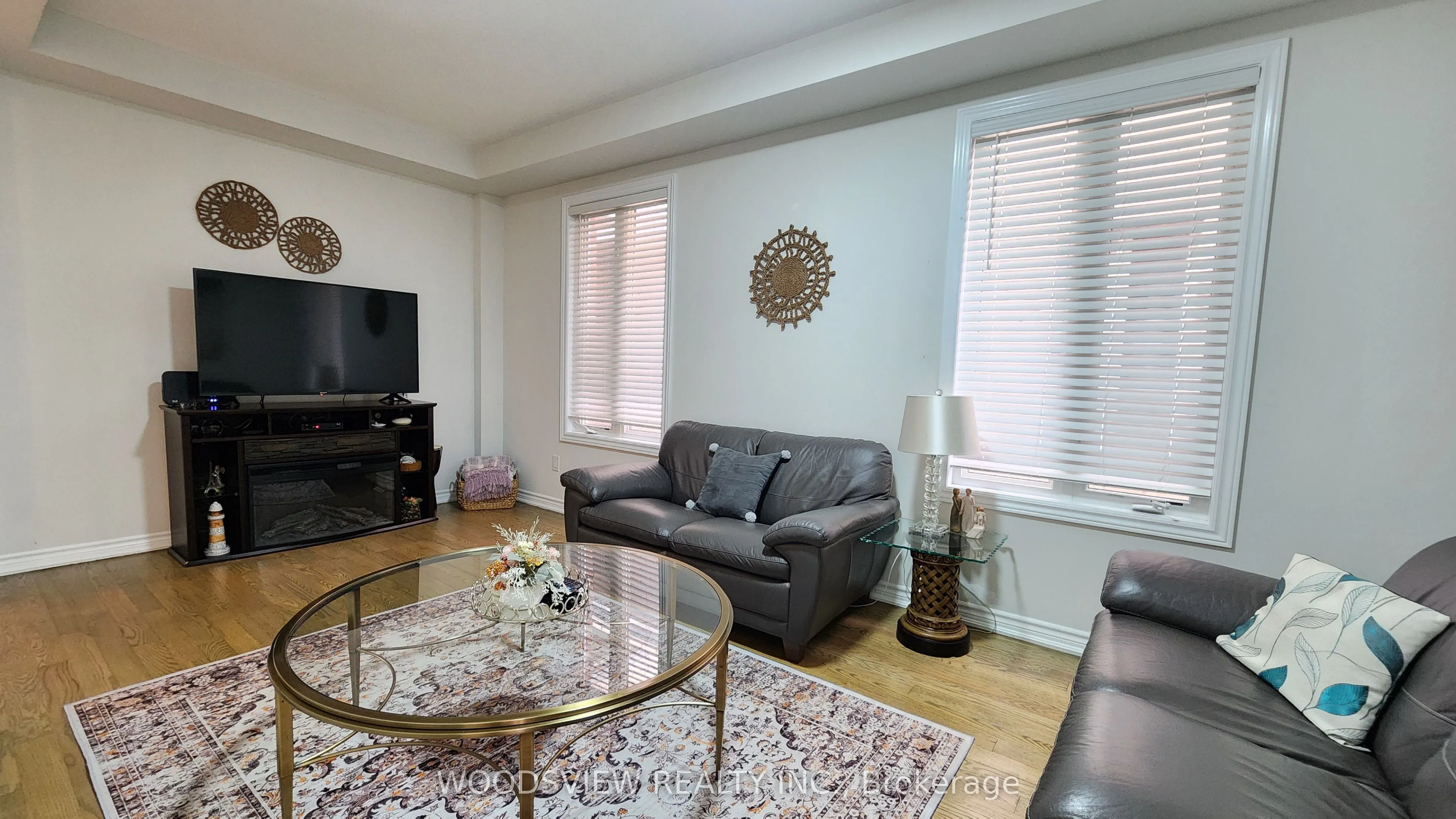 Detached interior view at 2220 Dawson Crescent Innisfil